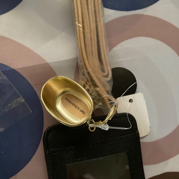 Bbw wearable lanyard pocketbac holder ID badge and card holder - Picture 2 of 4